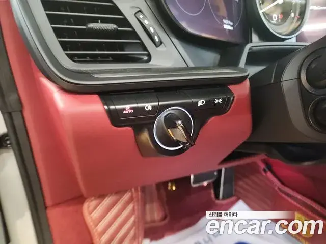 Porsche 911 2023 — Photo 12/20