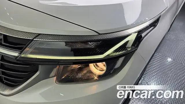 Kia Seltos 2022 — Şəkil 31/32