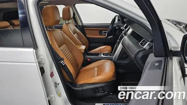 Land Rover Discovery Sport 2018 — ფოტო 12/30