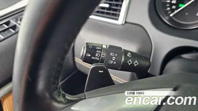 Land Rover Discovery Sport 2018 — ფოტო 13/30