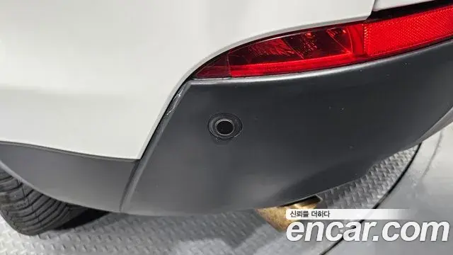 Land Rover Discovery Sport 2018 — ფოტო 26/30