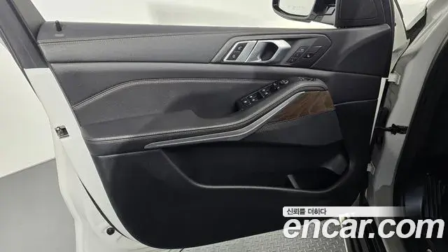 BMW X5 2019 — Şəkil 30/34