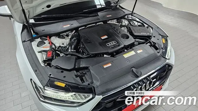 Audi A7 2021 — ფოტო 29/32