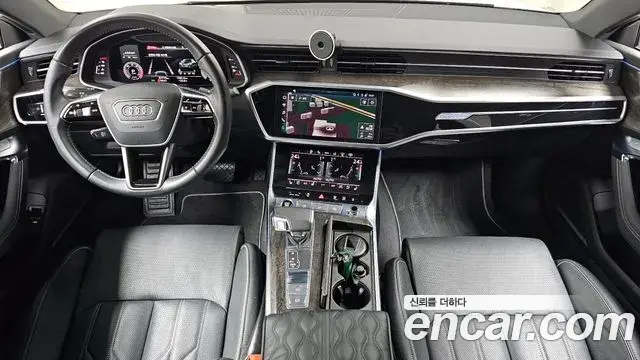 Audi A7 2021 — ფოტო 16/32