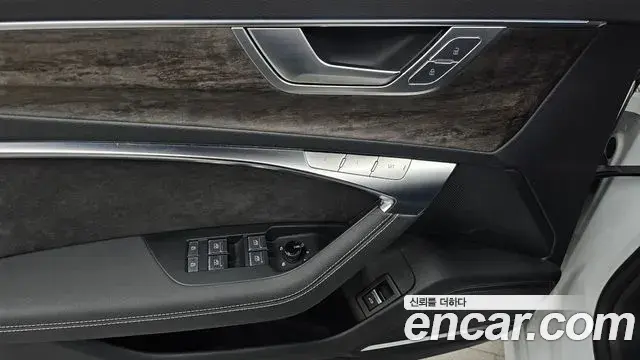 Audi A7 2021 — ფოტო 2/32