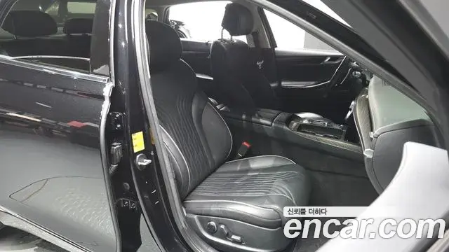 Genesis G80 2021 — Photo 28/34