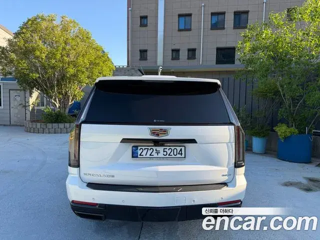 Cadillac Escalade 2025 — Photo 8/9