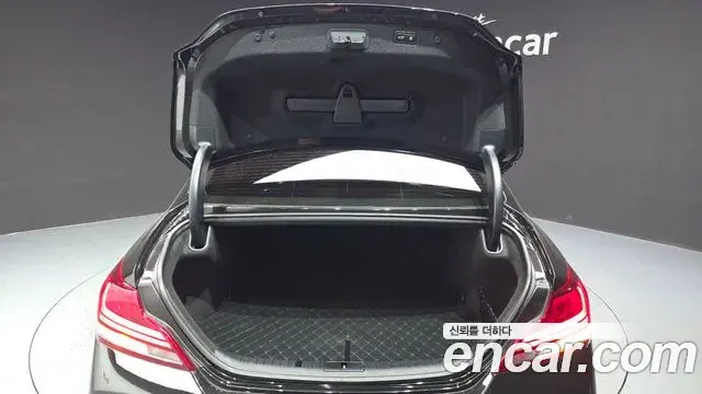 Genesis G70 2019 — Şəkil 24/33