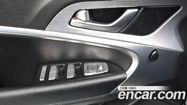 Genesis G70 2019 — Şəkil 15/33