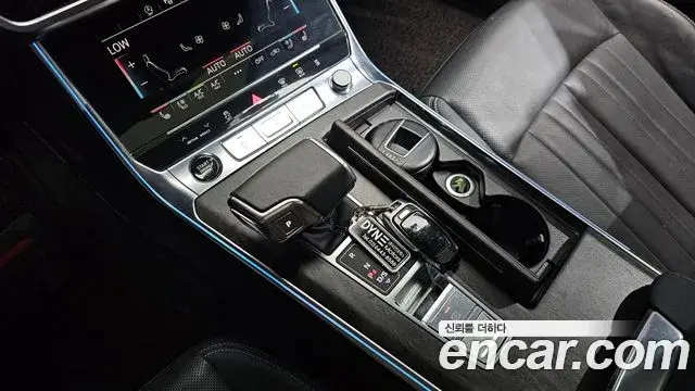 Audi A6 2021 — Şəkil 28/33