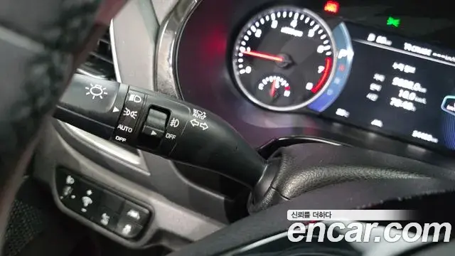 Kia Seltos 2022 — Şəkil 27/33