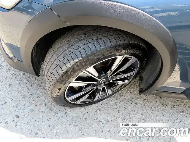 Volvo V60 Cross Country 2022 — Şəkil 16/20