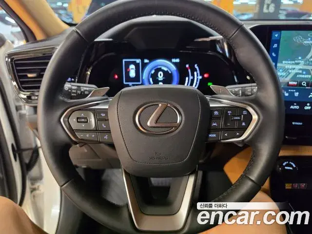 Lexus NX350h 2025 — Şəkil 16/20