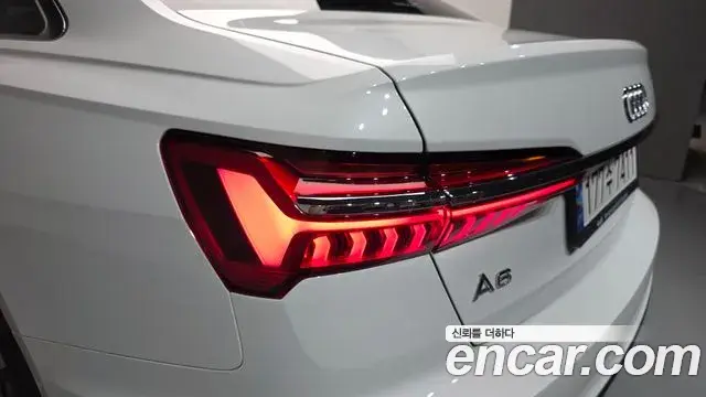 Audi A6 2022 — ფოტო 27/33