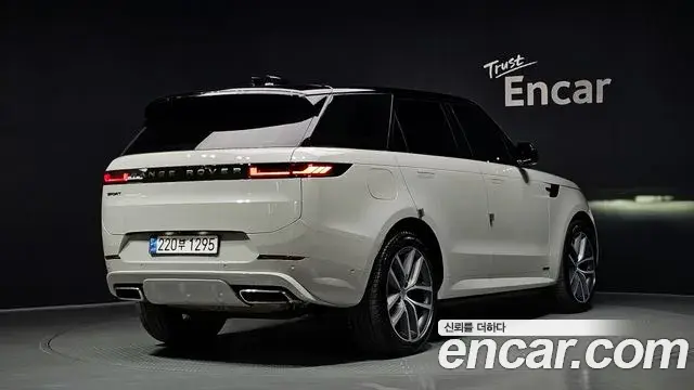 Land Rover Range Rover Sport 2024 — Фото 2/20