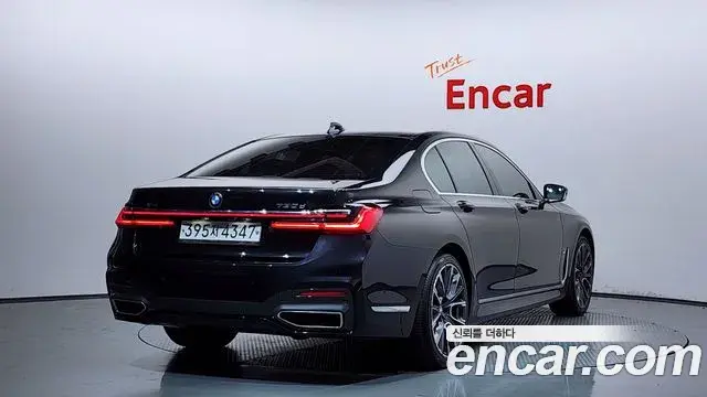 BMW 7 Series 2019 — Photo 2/20