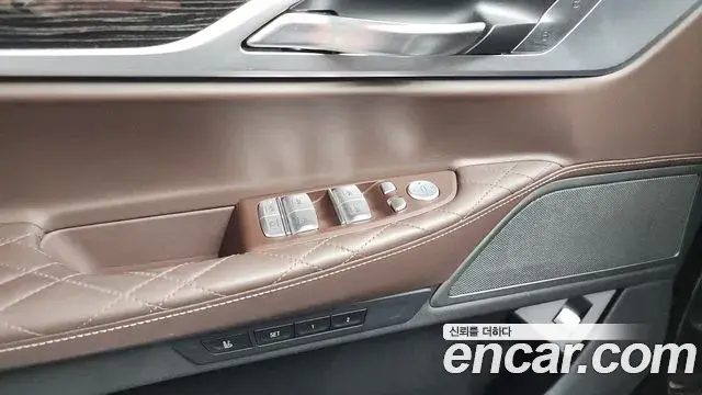 BMW 7 Series 2019 — Photo 20/20