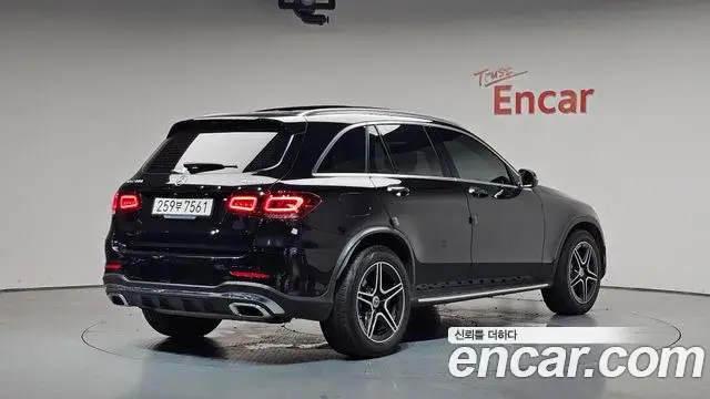 Mercedes-Benz GLC-Class 2020 — Photo 2/20