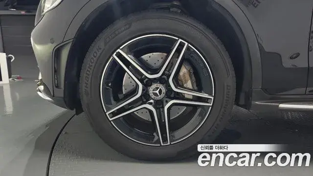 Mercedes-Benz GLC-Class 2020 — Photo 5/20