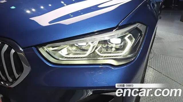 BMW X1 2021 — Şəkil 15/33