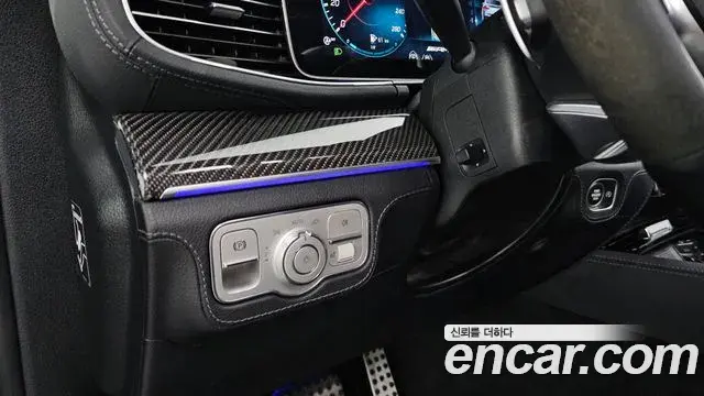 Mercedes-Benz GLE-Class 2021 — ფოტო 18/20