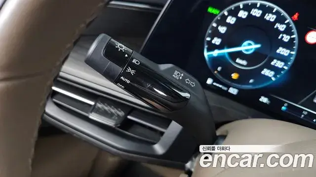 Kia K8 2022 — ფოტო 15/37