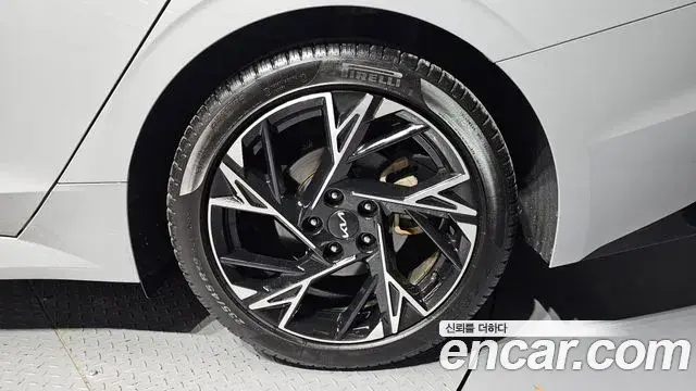 Kia K5 2024 — ფოტო 6/32
