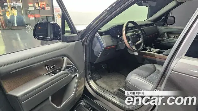 Land Rover Range Rover 2024 — ფოტო 12/20