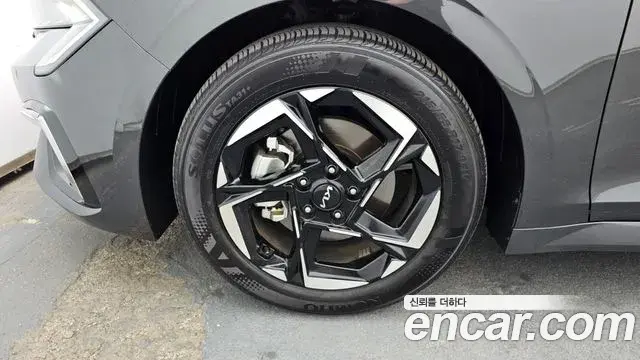 Kia K5 2025 — Photo 28/30