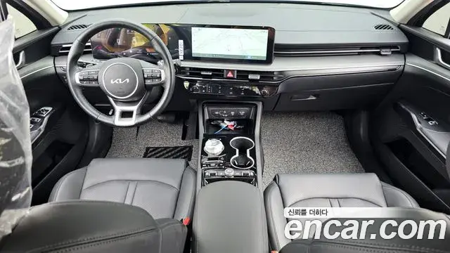 Kia K5 2025 — Photo 18/30