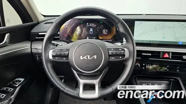 Kia K5 2025 — Photo 21/30