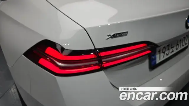 BMW 5 Series 2024 — Şəkil 27/30