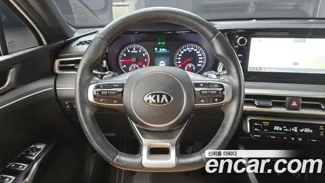 Kia K5 2021 — Фото 12/20