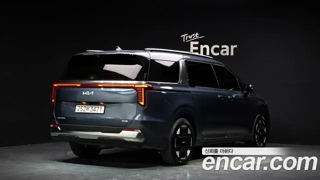 Kia Carnival 2024 — ფოტო 7/33