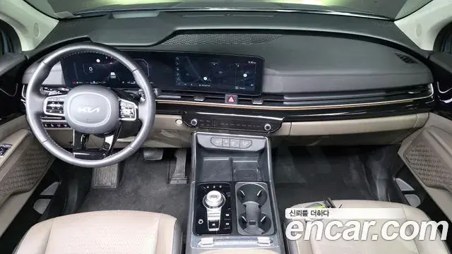 Kia Carnival 2024 — ფოტო 3/33