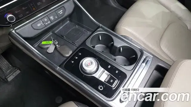 Kia Carnival 2024 — ფოტო 18/33
