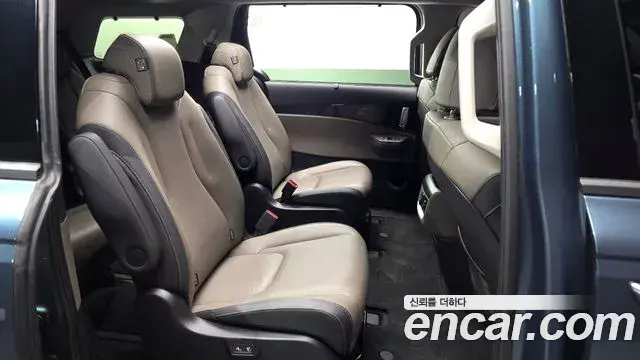 Kia Carnival 2024 — ფოტო 26/33