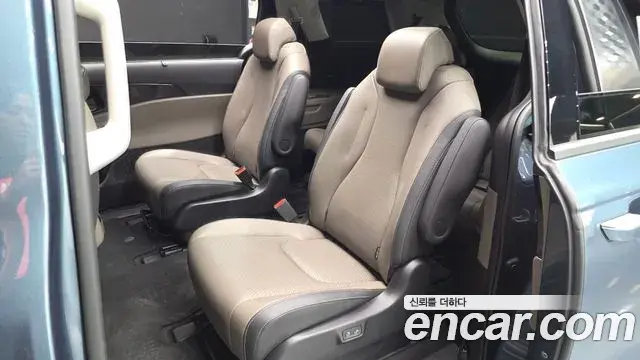 Kia Carnival 2024 — ფოტო 1/33