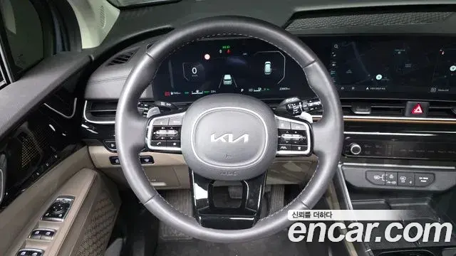 Kia Carnival 2024 — ფოტო 30/33