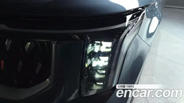 Kia Carnival 2024 — ფოტო 31/33