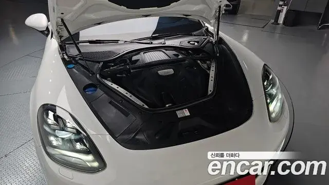 Porsche Panamera 2018 — Photo 6/20