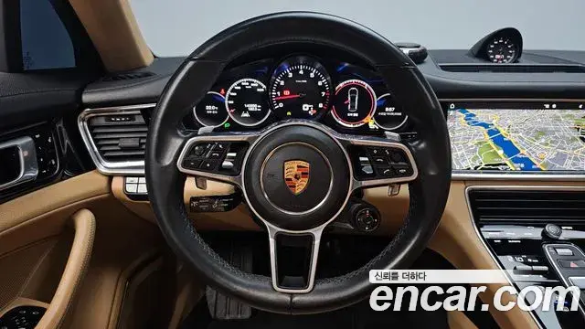 Porsche Panamera 2018 — Photo 12/20