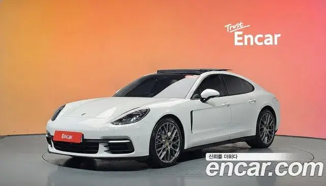 Porsche Panamera 2018 — Photo 1/20