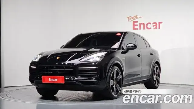 Porsche Cayenne 2023 — ფოტო 15/20