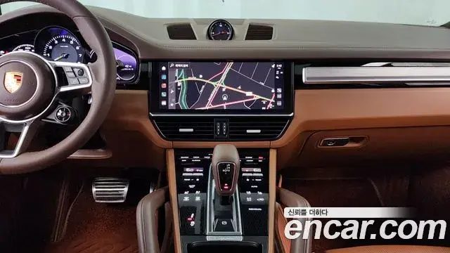Porsche Cayenne 2023 — ფოტო 9/20
