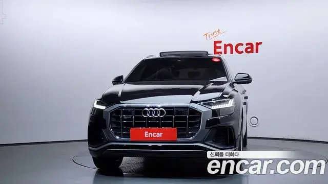 Audi Q8 2021 — Photo 18/35