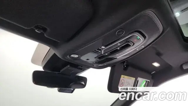 Audi Q8 2021 — Photo 8/35