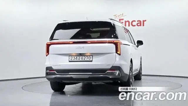 Kia Carnival 2024 — Şəkil 21/33