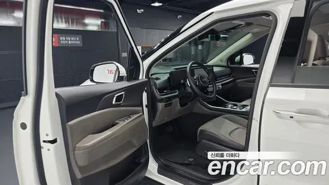Kia Carnival 2024 — Şəkil 7/33