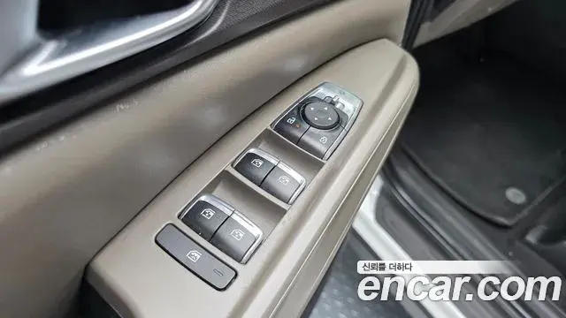 Kia Carnival 2024 — Şəkil 10/33